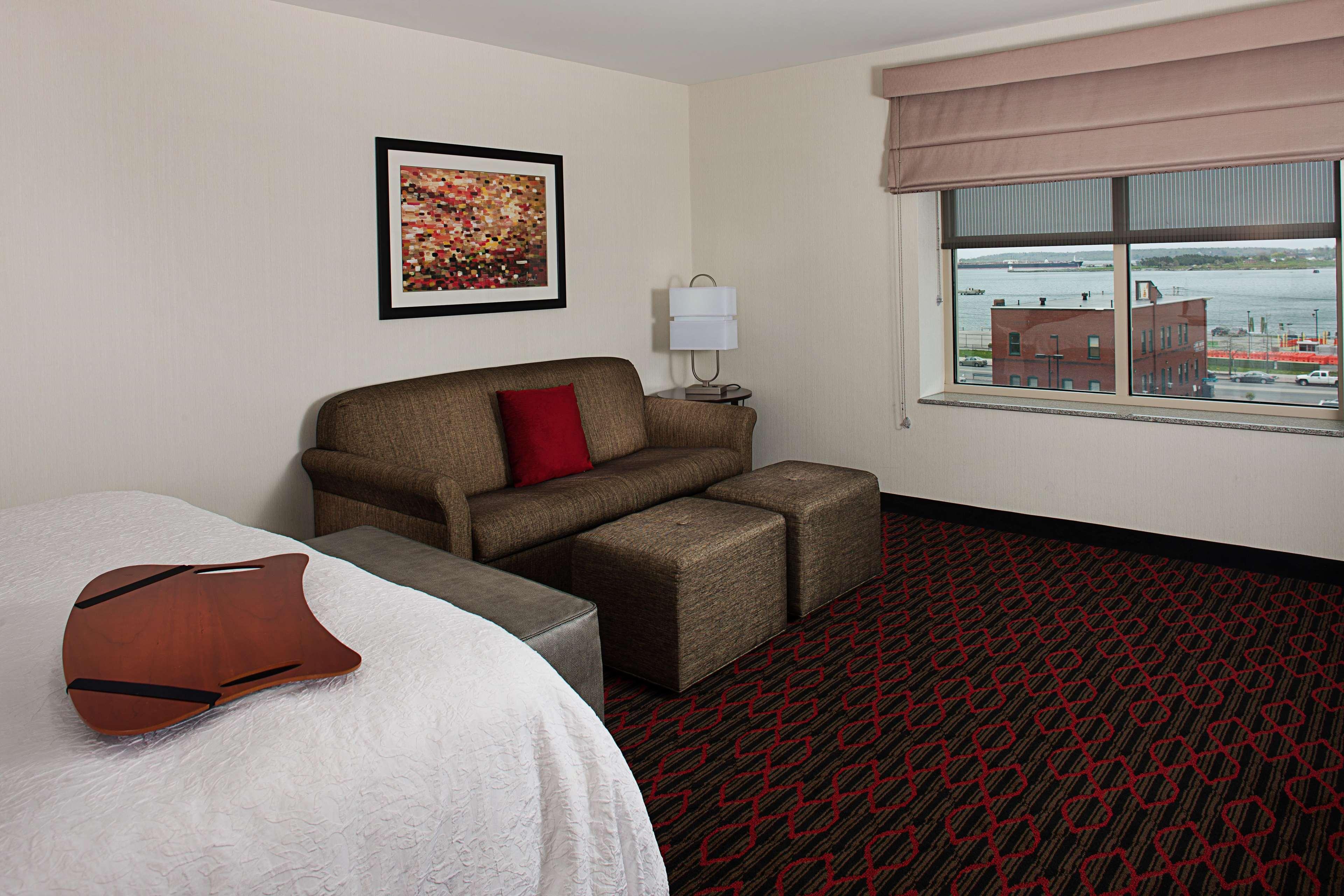 Hampton Inn Portland Downtown Waterfront Bagian luar foto