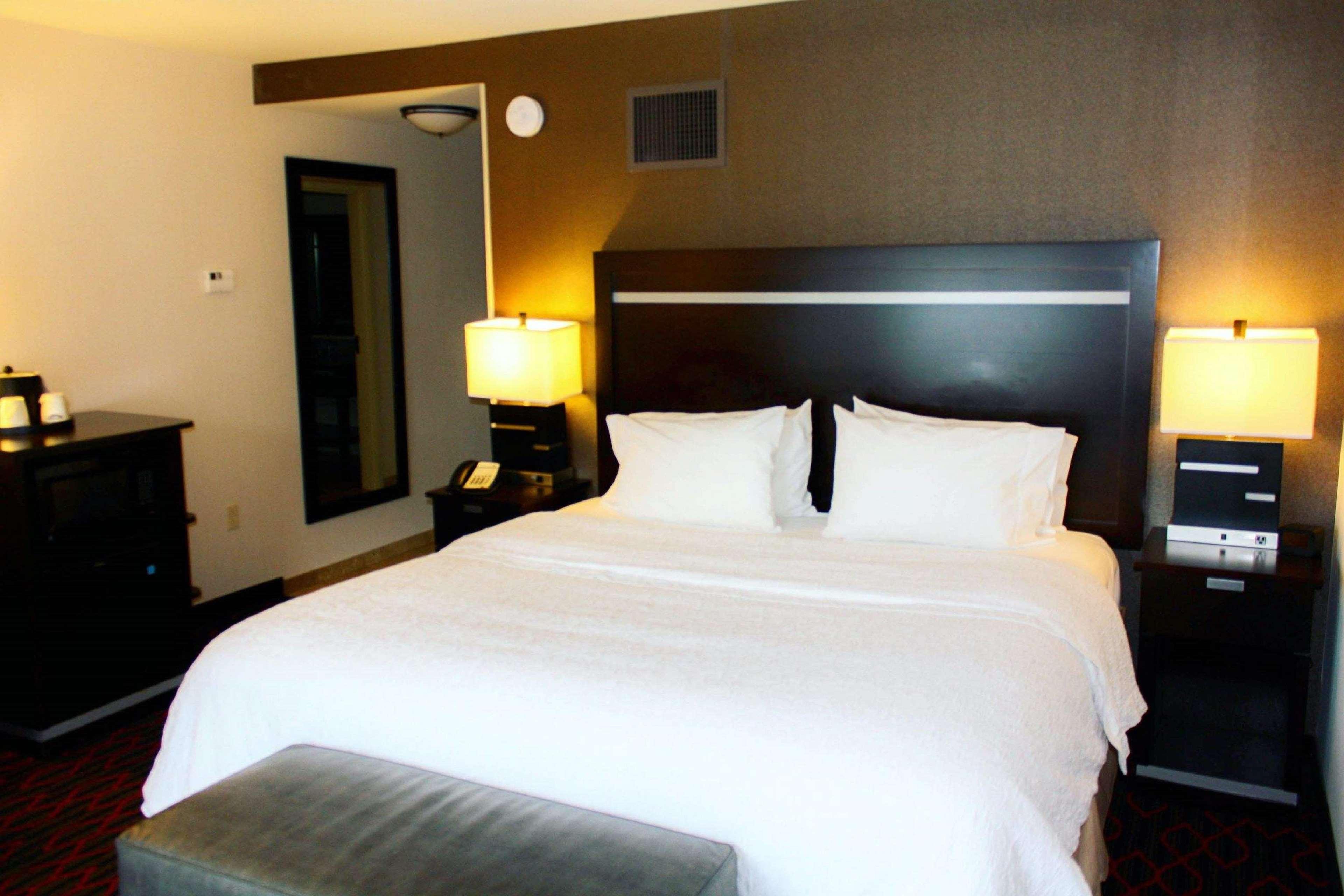 Hampton Inn Portland Downtown Waterfront Bagian luar foto