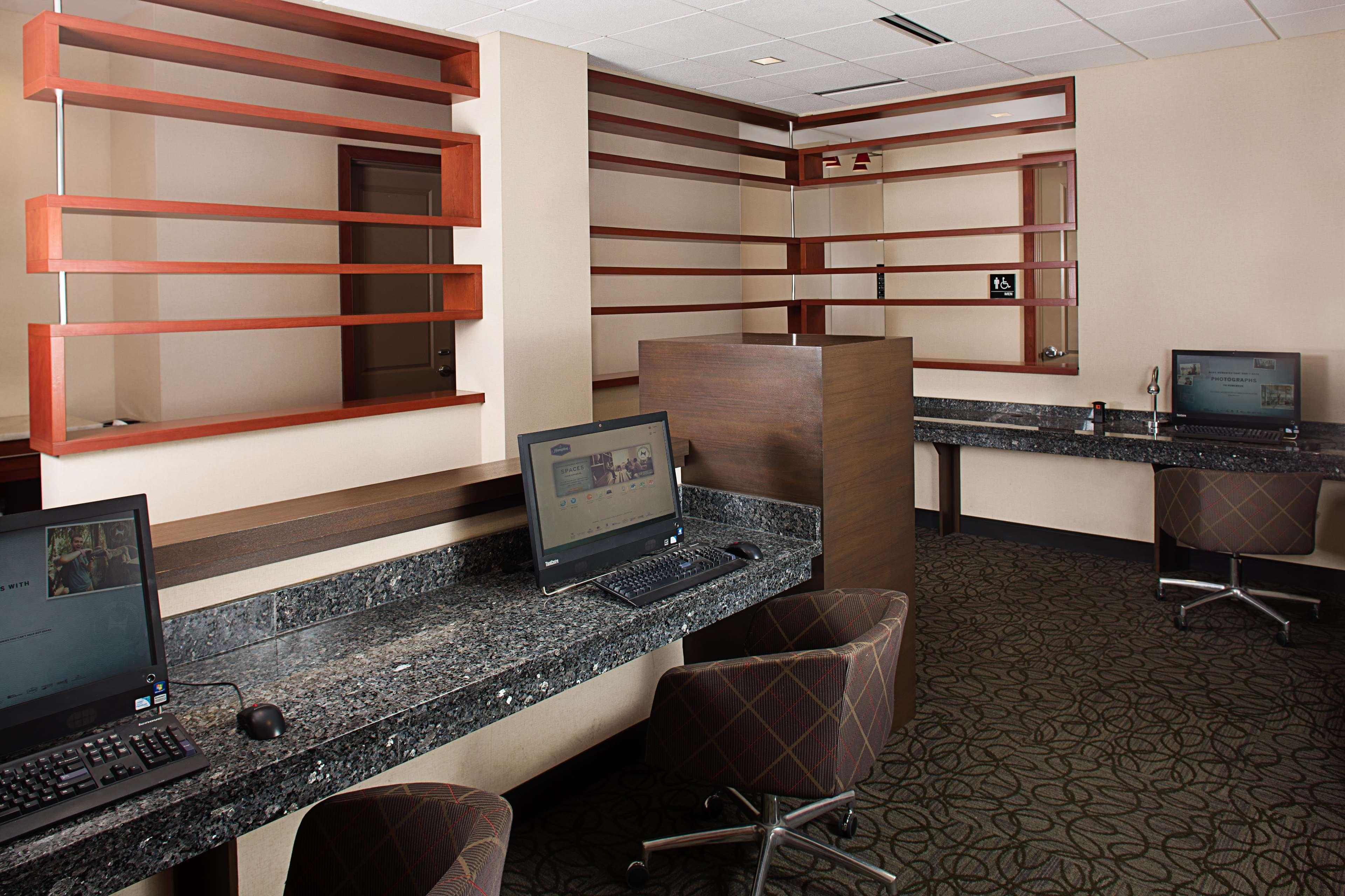 Hampton Inn Portland Downtown Waterfront Bagian luar foto