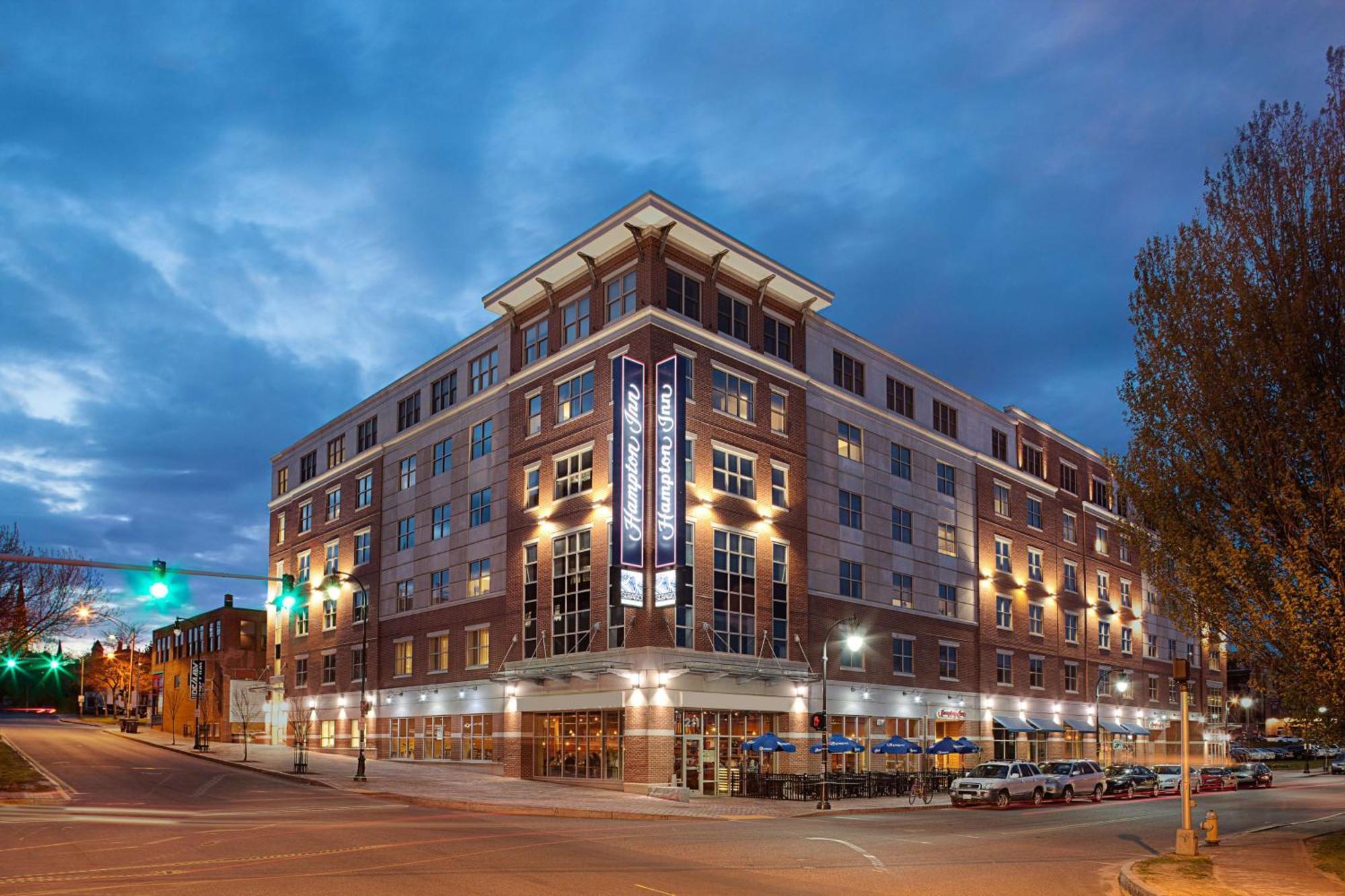 Hampton Inn Portland Downtown Waterfront Bagian luar foto