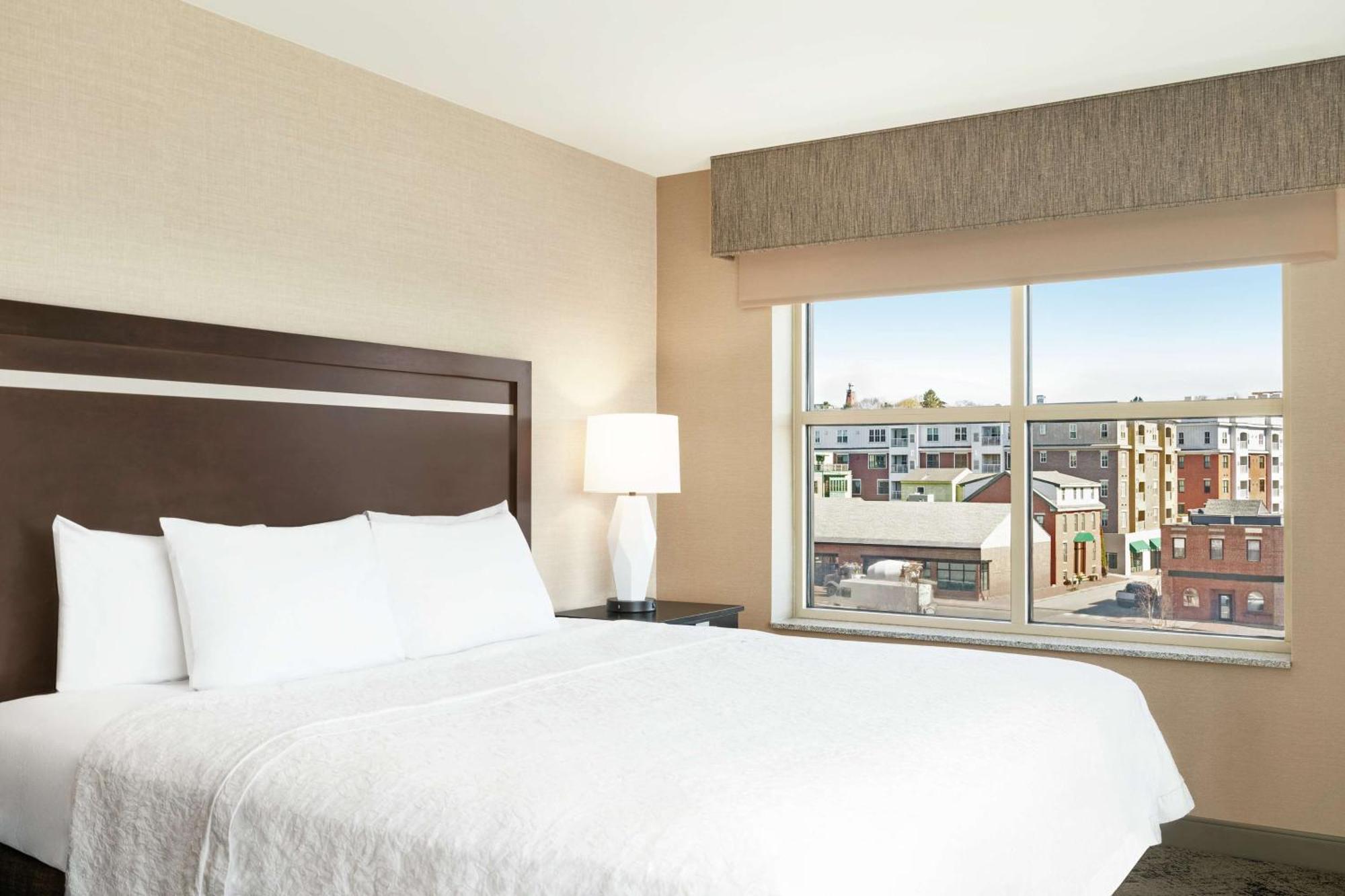 Hampton Inn Portland Downtown Waterfront Bagian luar foto
