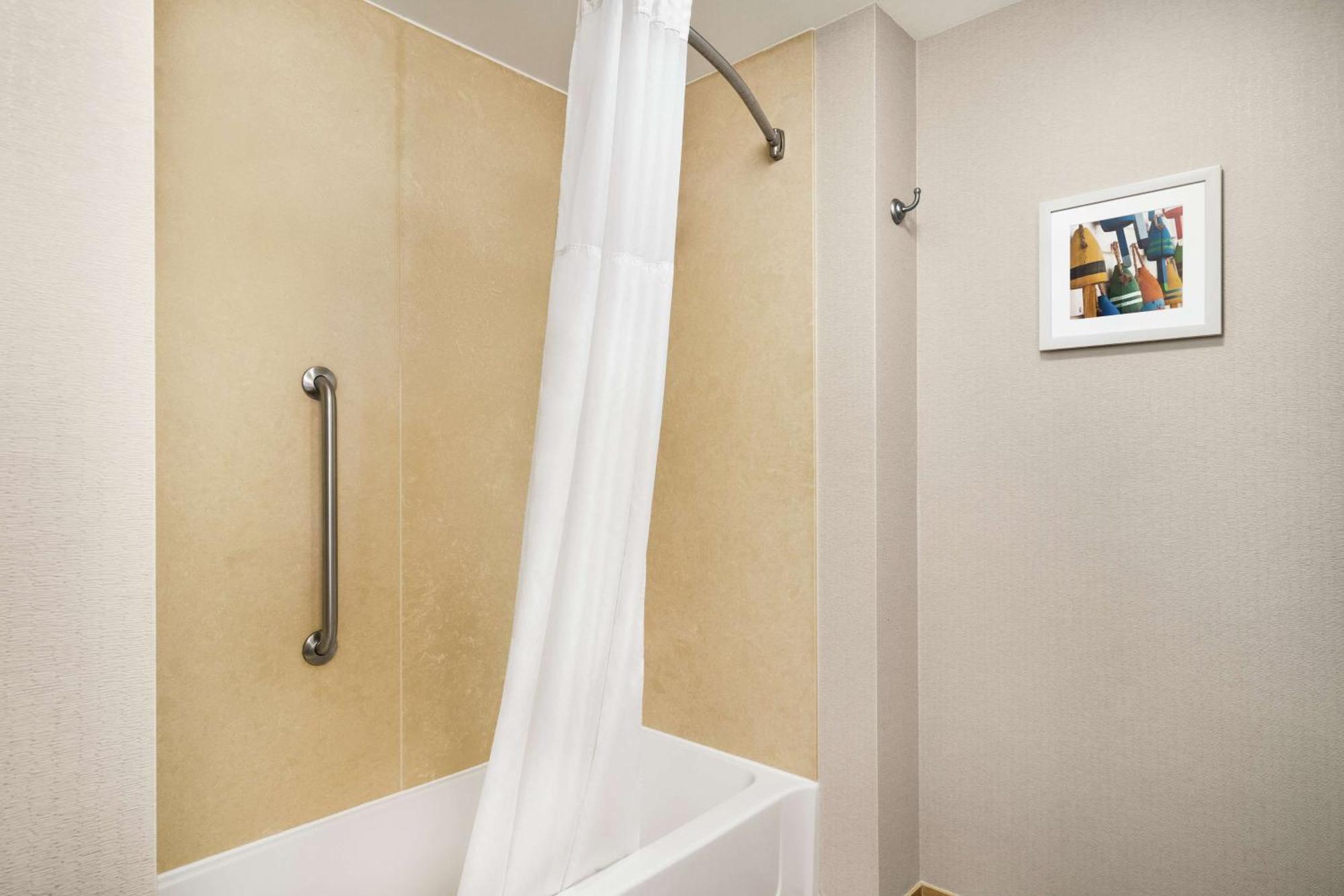 Hampton Inn Portland Downtown Waterfront Bagian luar foto