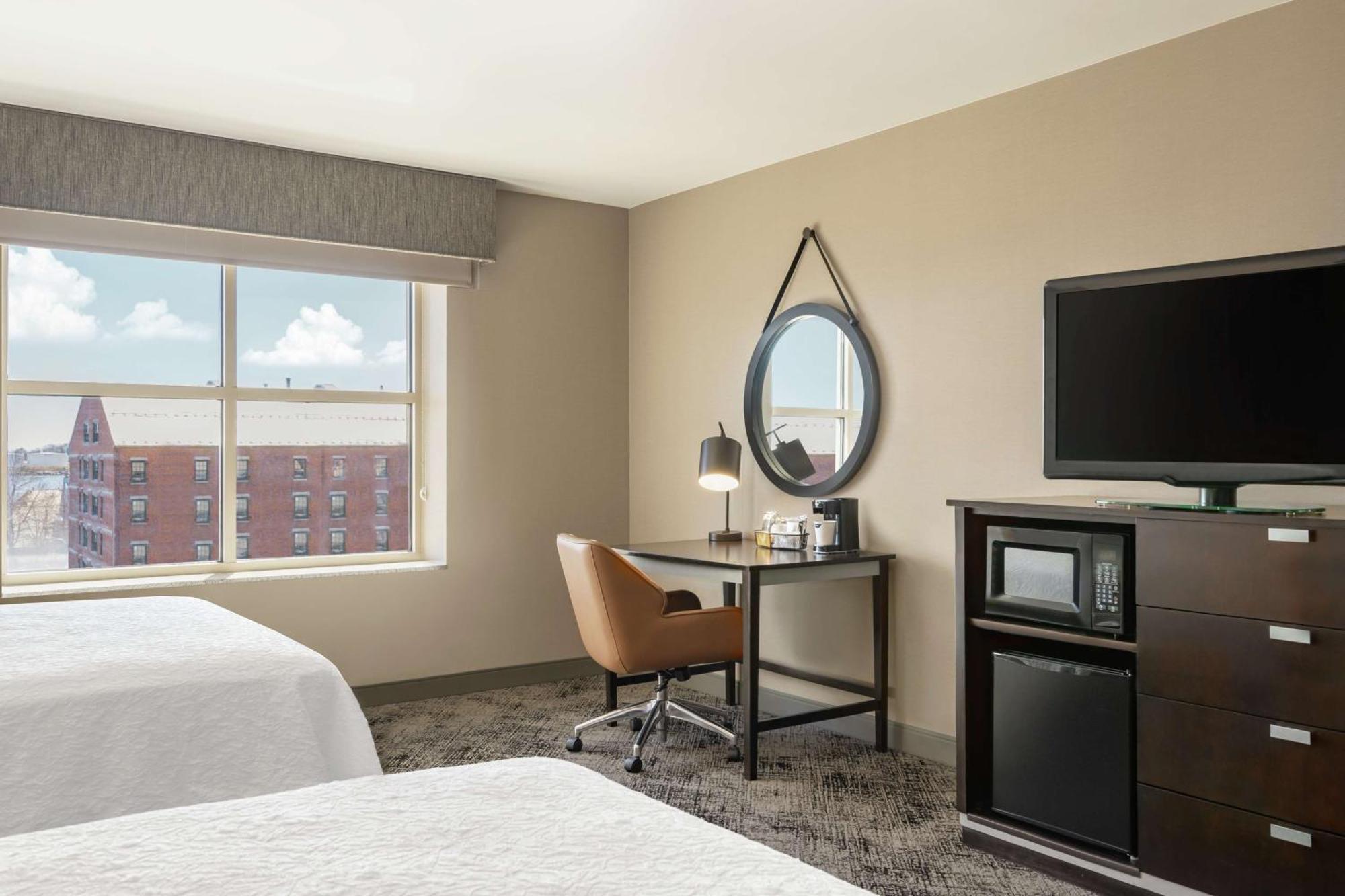 Hampton Inn Portland Downtown Waterfront Bagian luar foto