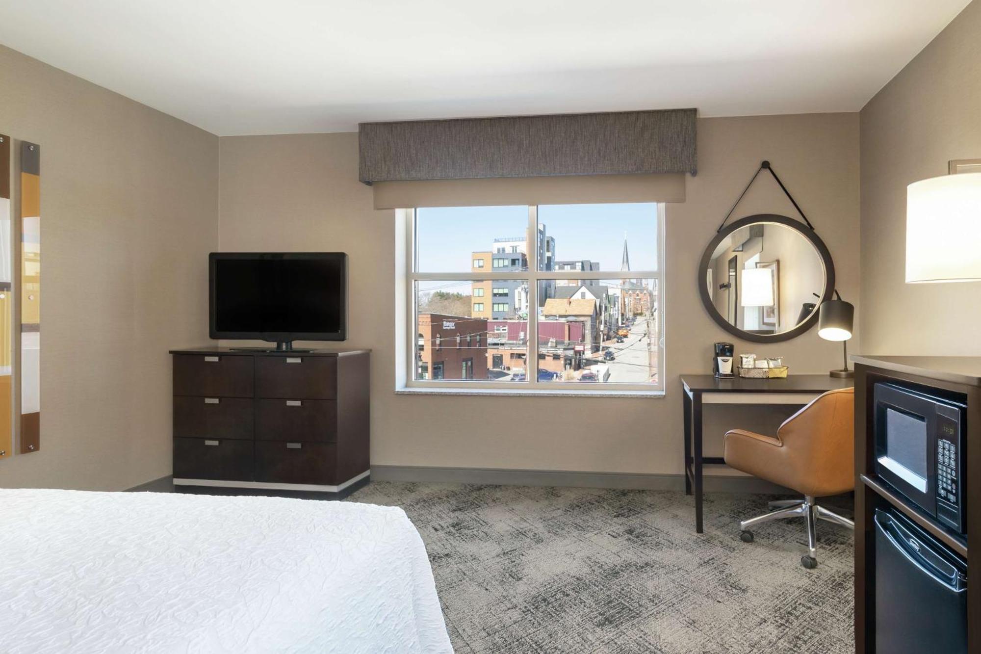 Hampton Inn Portland Downtown Waterfront Bagian luar foto